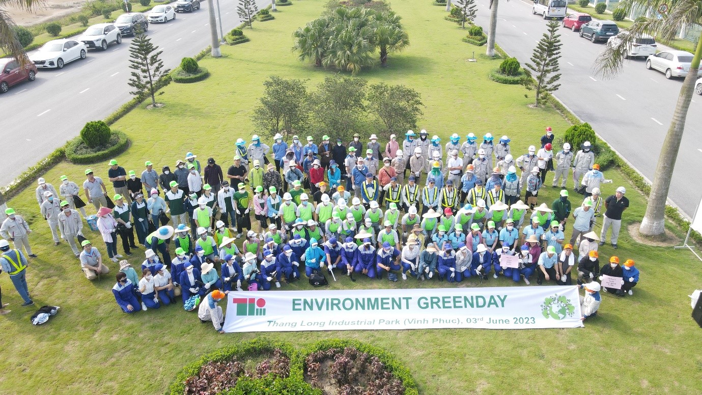 Greenday230603 groupshot